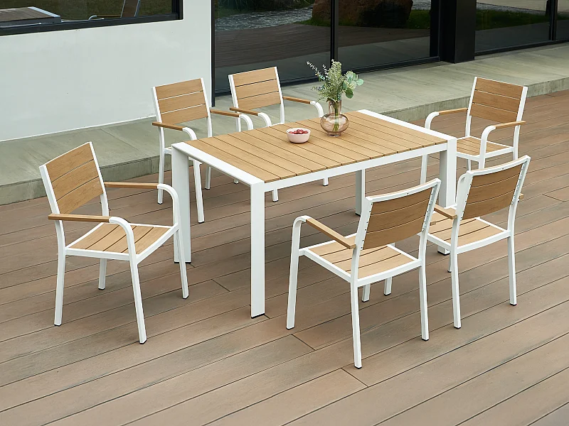 Sala da pranzo da giardino in alluminio: un tavolo L.150 cm e 6 poltrone impilabili Naturale chiaro e bianco - NYROS di MYLIA