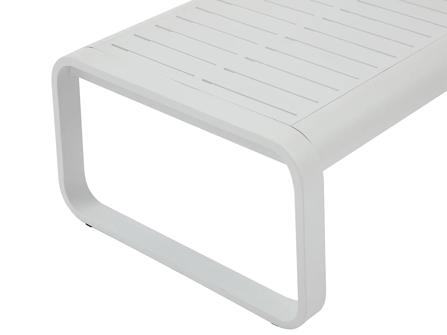 Salotto da giardino in alluminio: 1 divano 3 posti, 2 poltrone e 1 tavolino - Bianco con cuscini beige - LOMIA di MYLIA