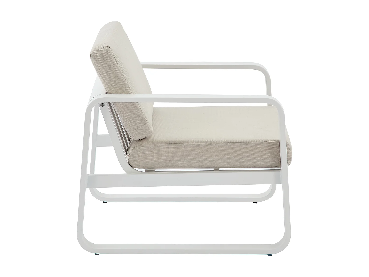 Salon de jardin en aluminium : 1 canapé 3 places, 2 fauteuils et 1 table basse - Blanc avec coussins beiges - LOMIA de MYLIA