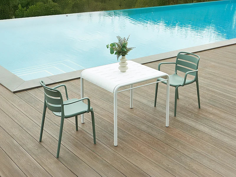 Salle à manger de jardin en polypropylène : une table L.90 cm et 2 fauteuils empilables - Kaki - MOAH de MYLIA