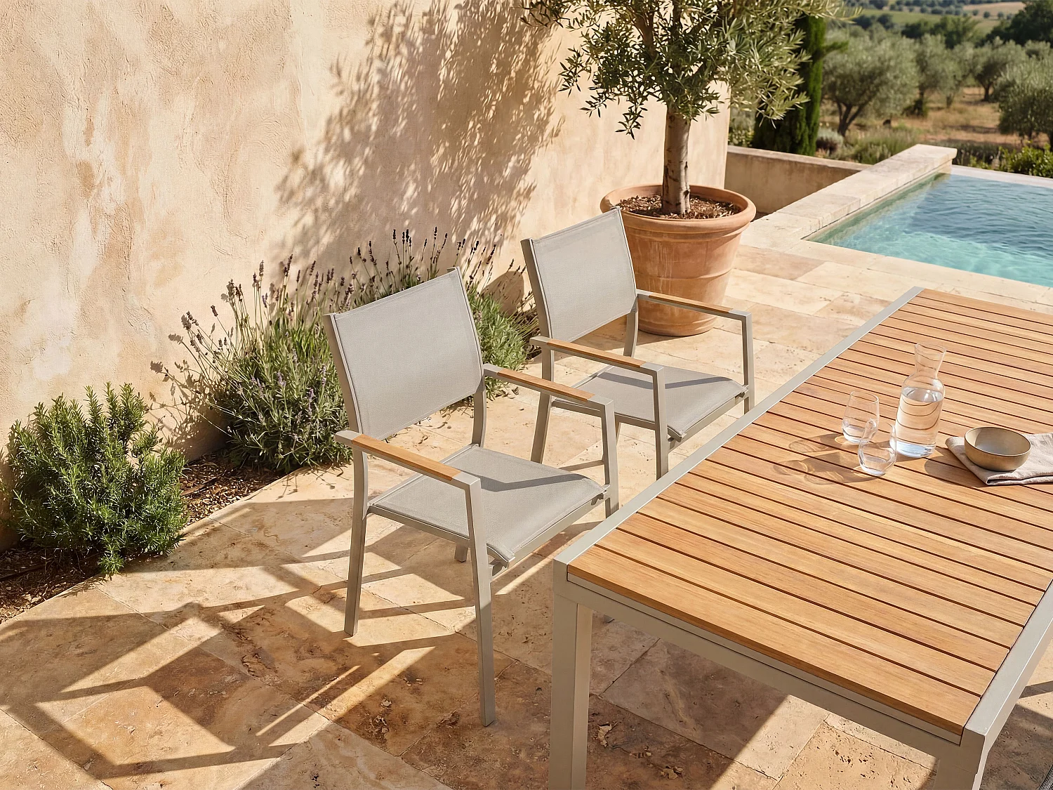 Lot de 2 fauteuils de jardin empilables en aluminium et textilène - Taupe - MACILA de MYLIA