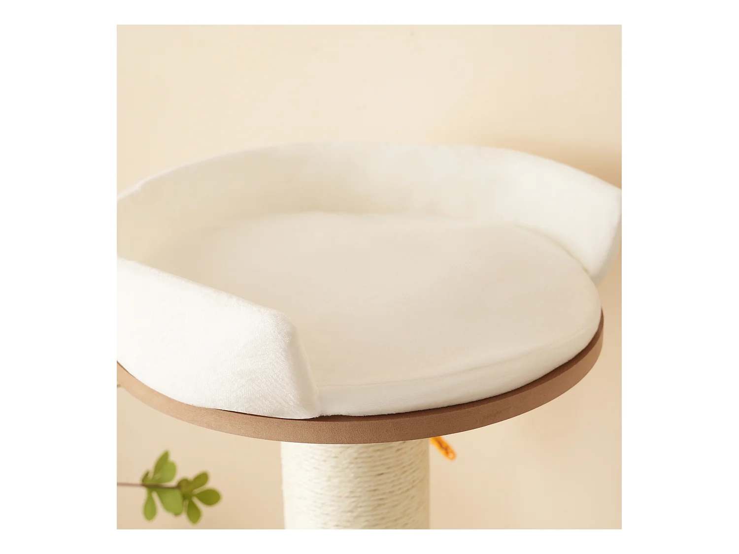 Arbre à chat 135 cm de hauteur - 3 plateformes - 1 maison pour chats - blanc