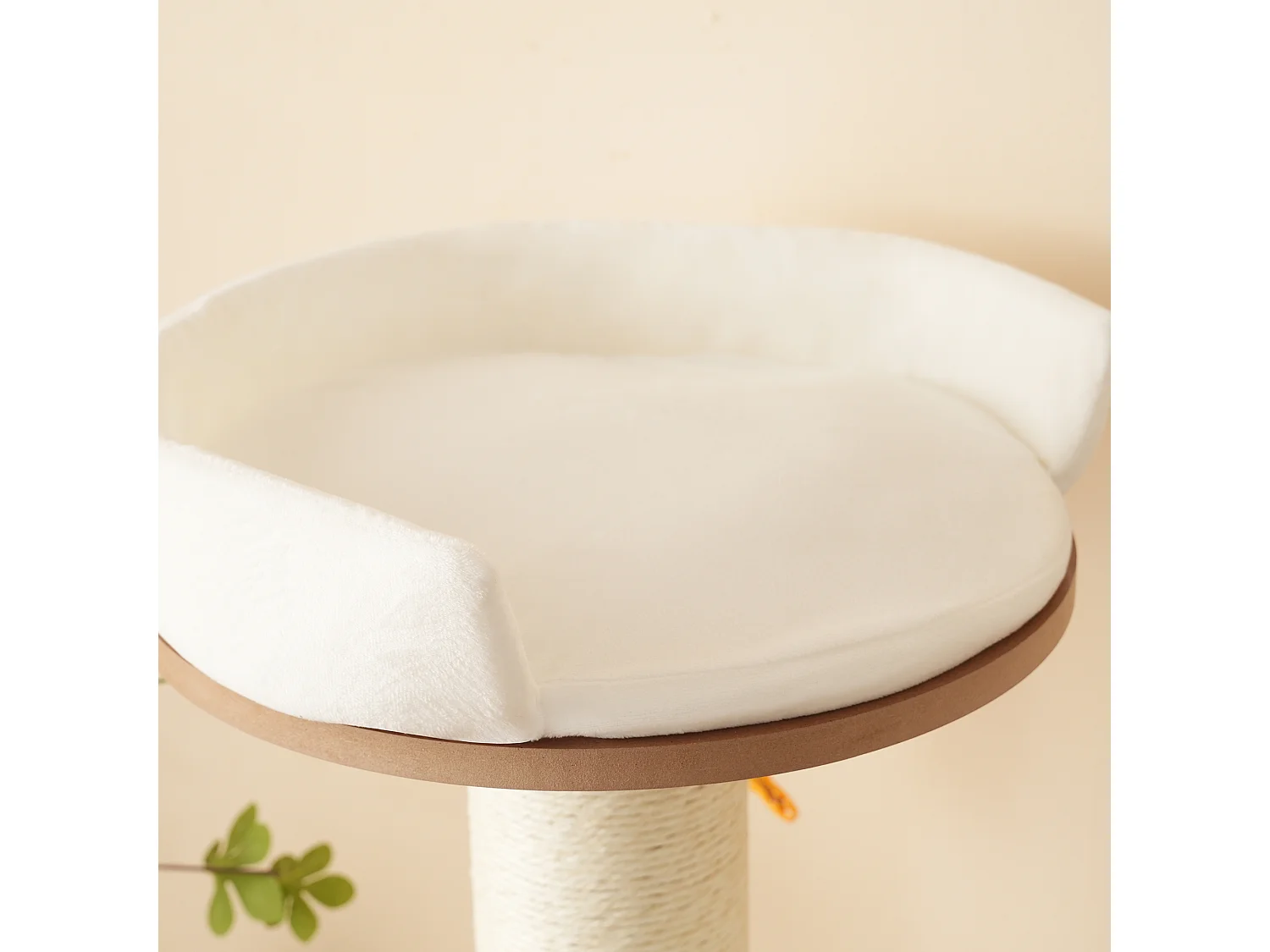 Arbre à chat 135 cm de hauteur - 3 plateformes - 1 maison pour chats - blanc