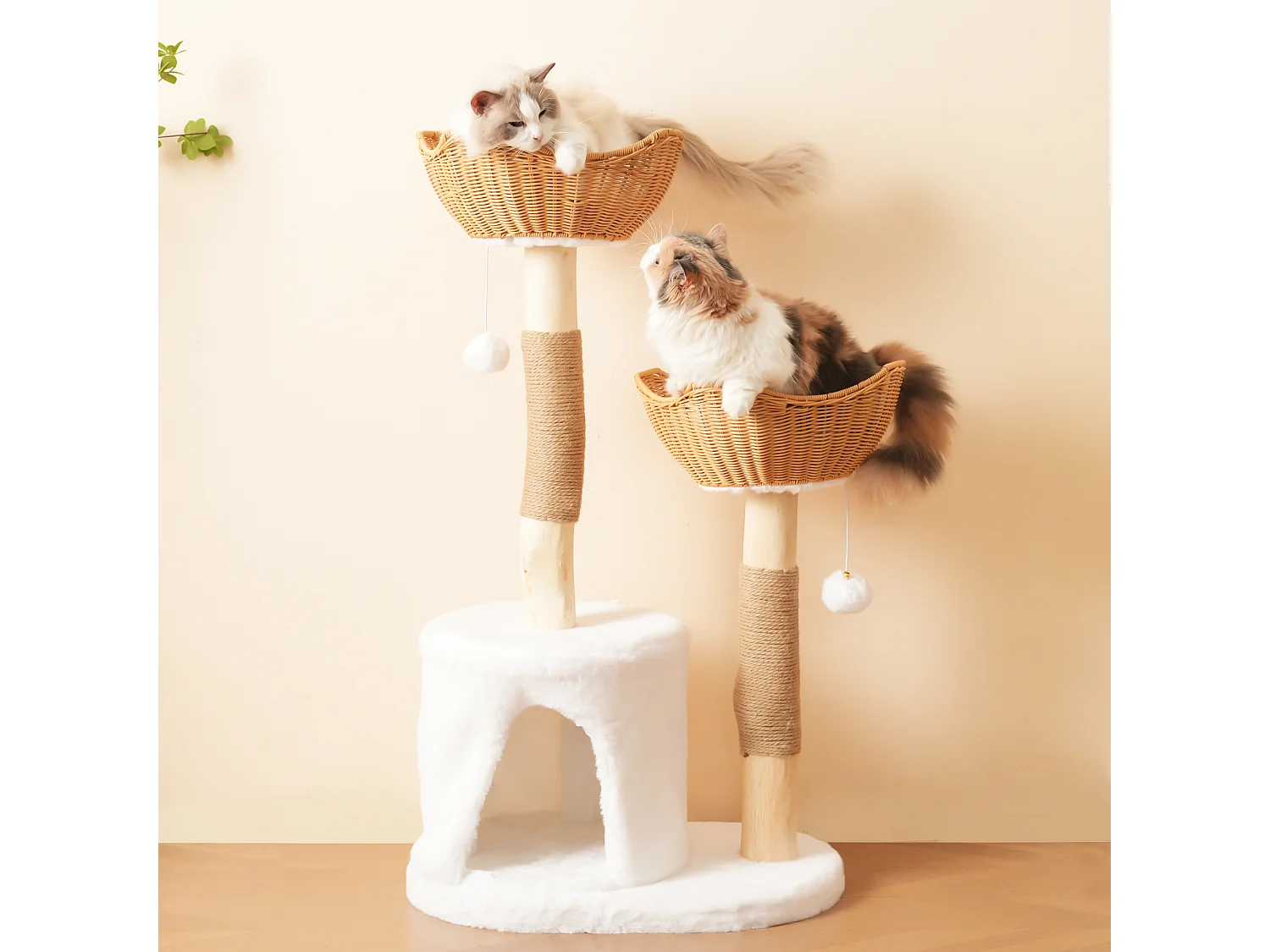 Kratzbaum 60x42x108cm - mit 1 Höhle und 2 Körben - mit Plüschball und dickem Kissen - natur + weiß