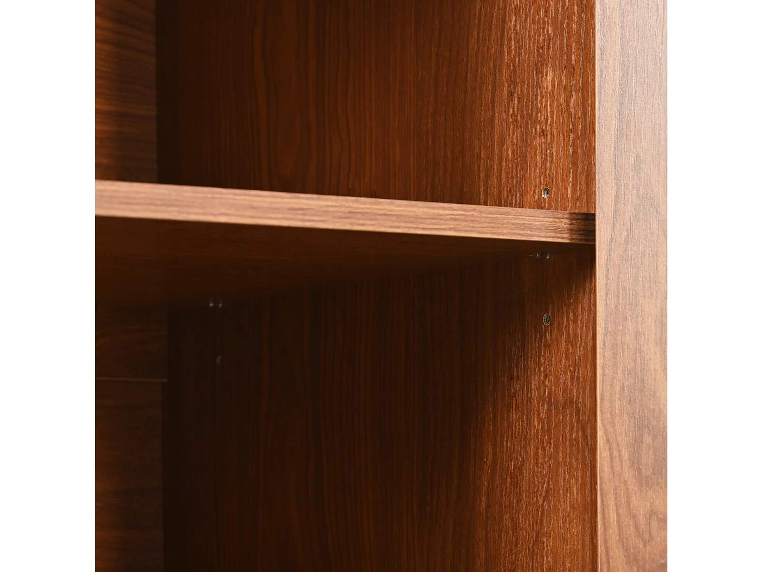 Buffet 129.8x40x76 cm bois 3 portes en rotin meuble de rangement- pieds en métal - noyer