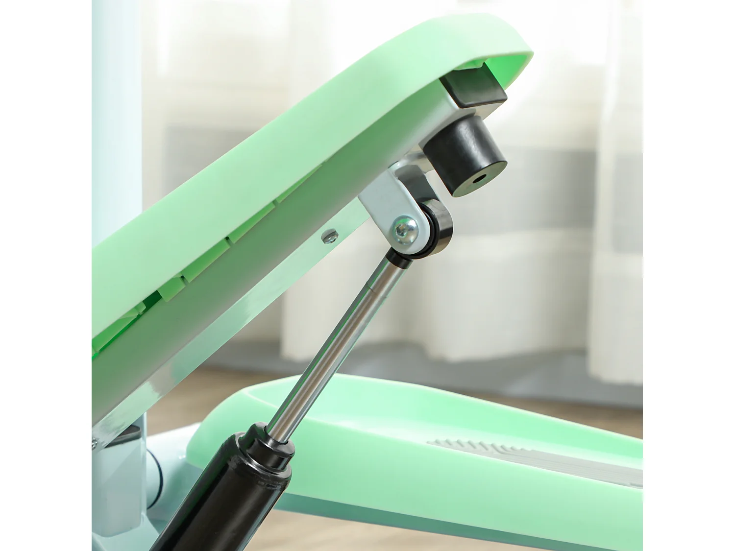 Stepper con manubrio regolabile su 3 livelli in acciaio e abs verde