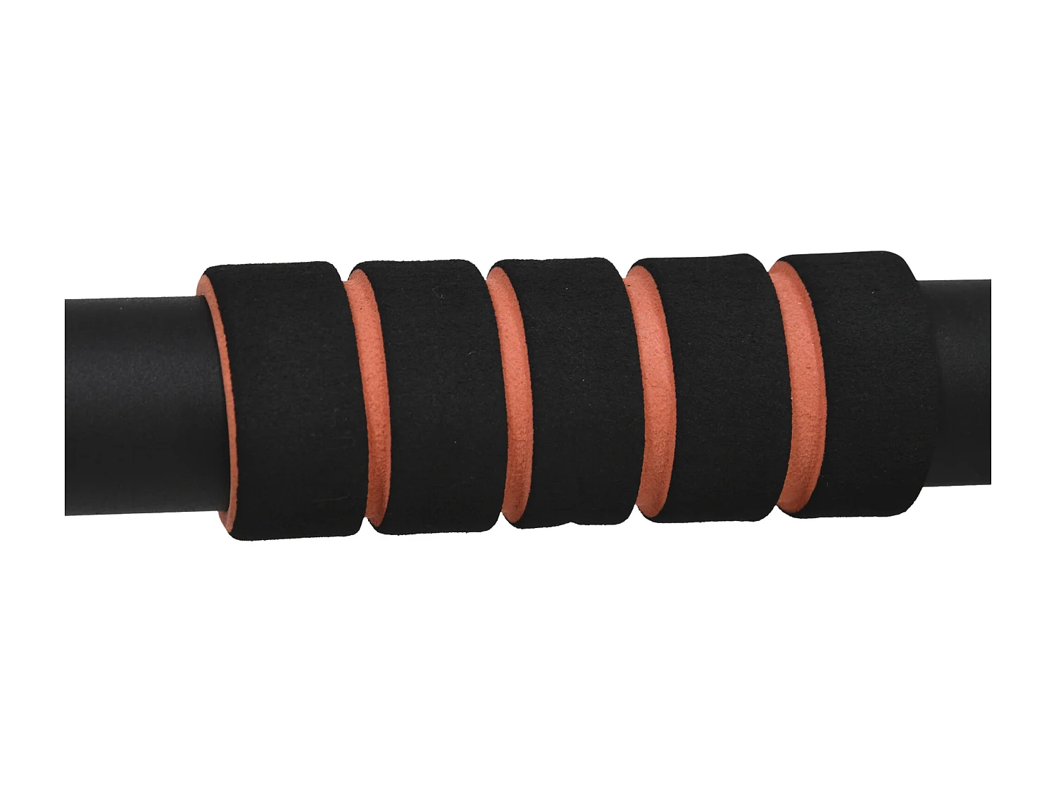 Sbarra per trazioni multifunzione in acciaio pareti legno e cemento nera