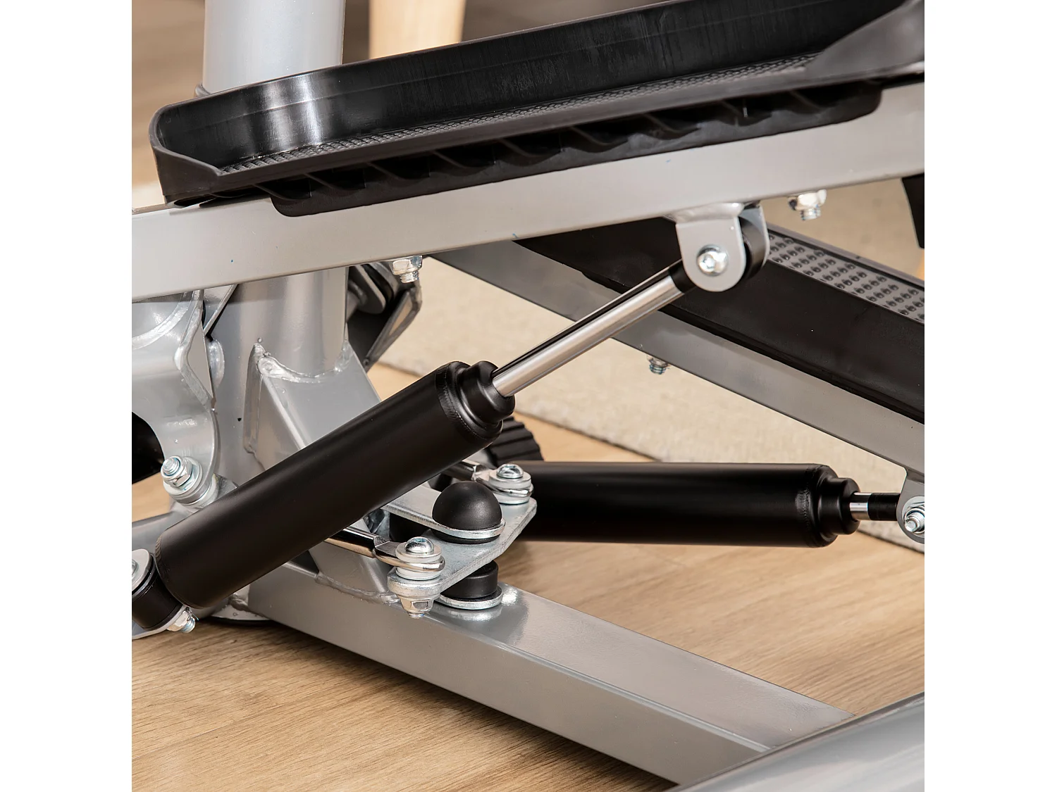 Stepper con monitor lcd, manubrio regolabile ed elastici nero e argento