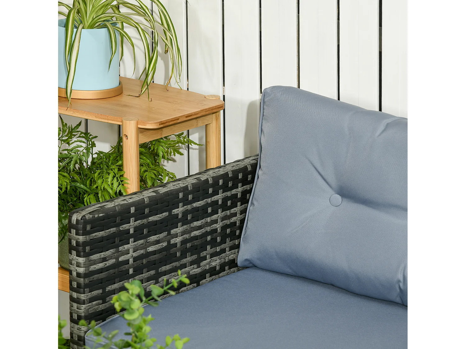 Set da giardino con divano chaise longue tavolino rattan pe