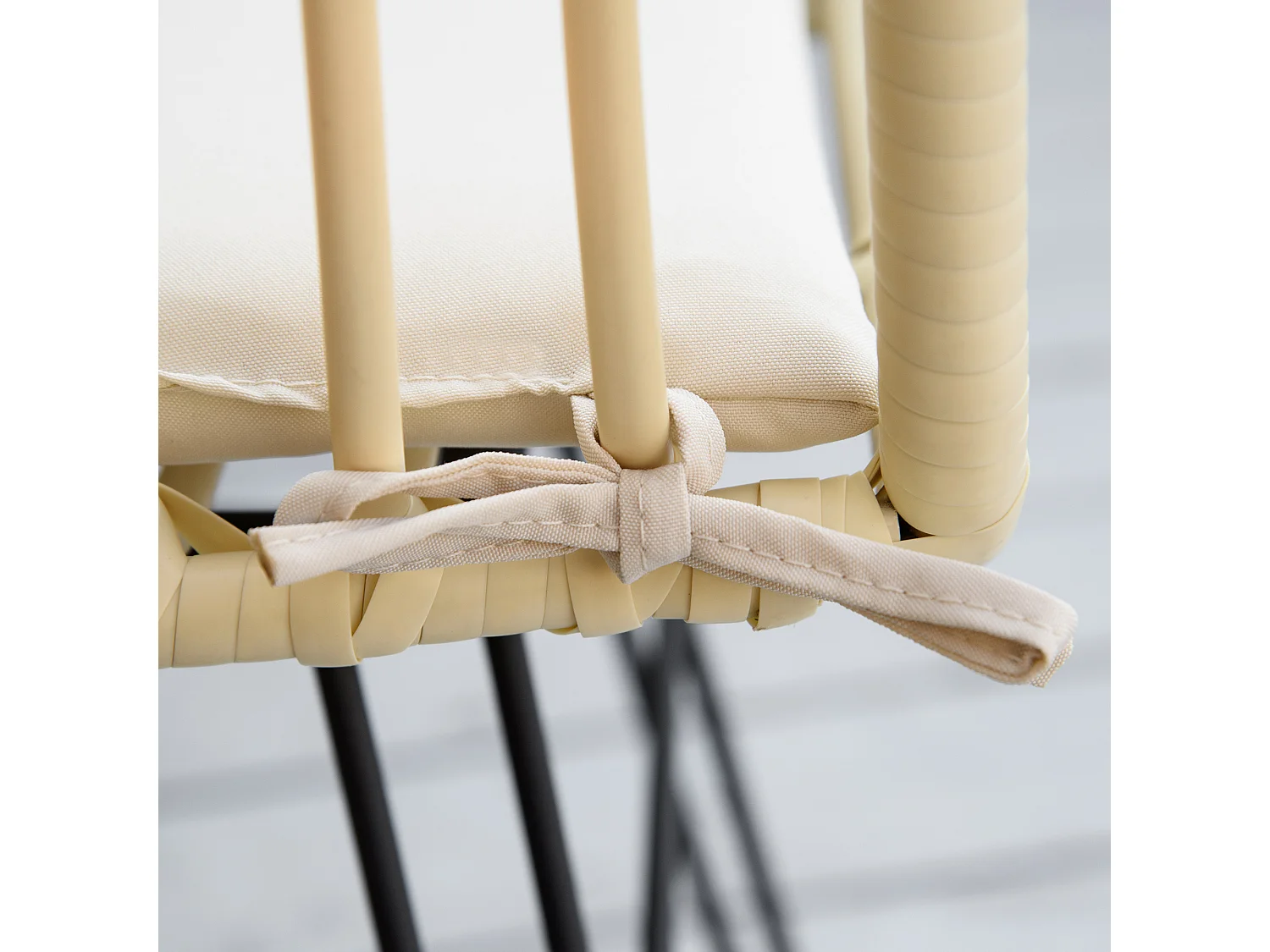 Outstunny set 3 pezzi tavolino da caffè e sedie da giardino crema