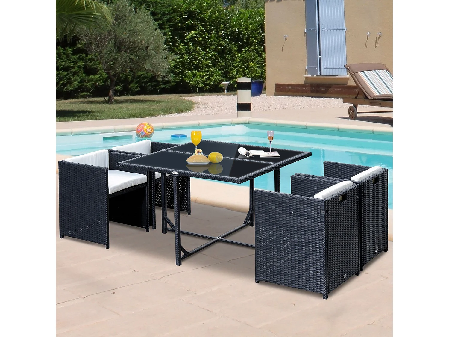 Set mobili da giardino con tavolo e 4 sedie imbottite salvaspazio
