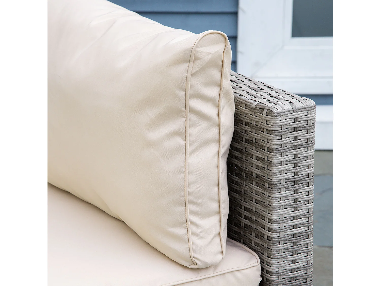 Salotto giardino rattan pe 8 pezzi poltrone tavoli sgabelli