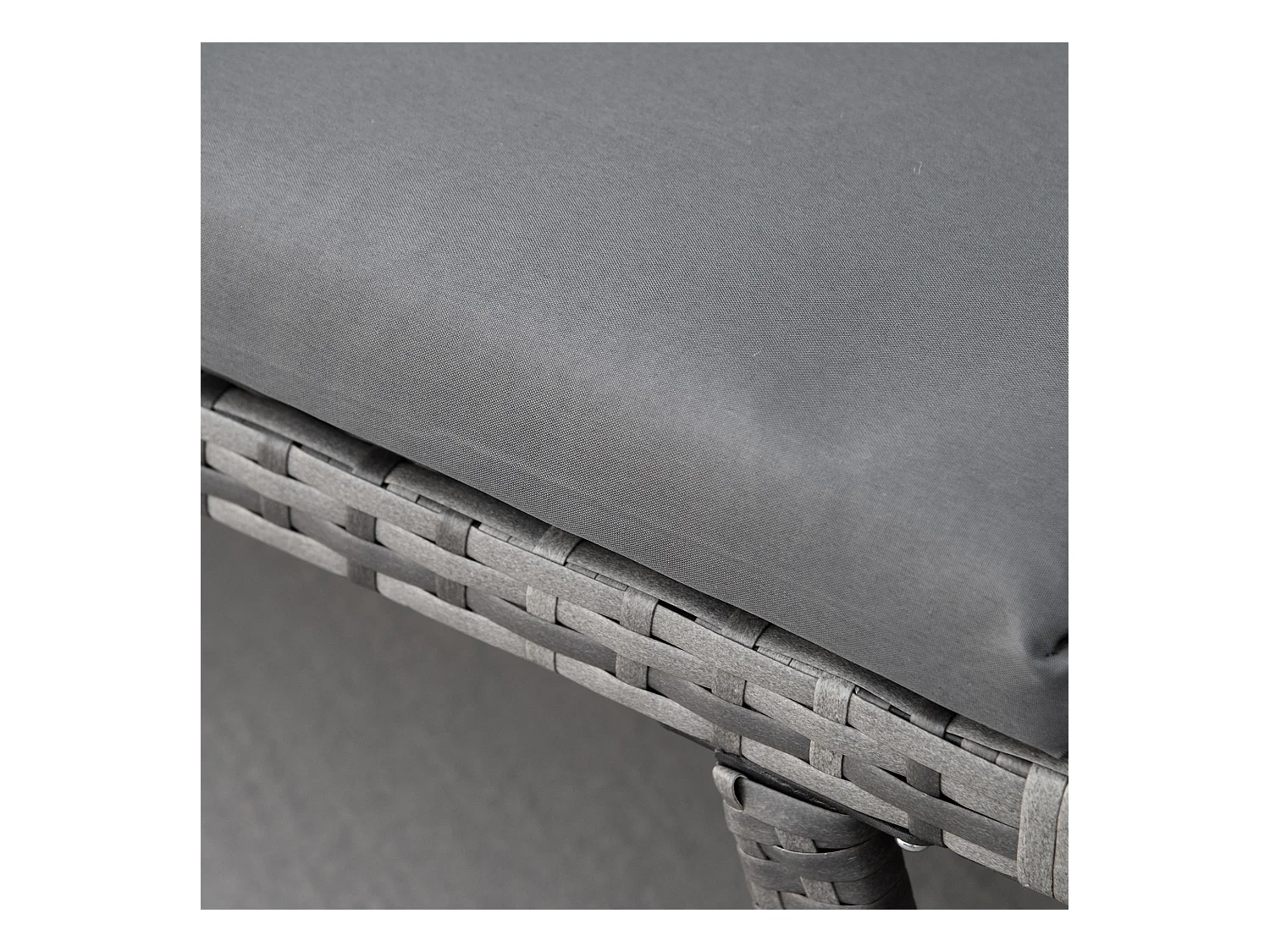 Divano da esterno con braccioli ribaltabili e cuscini in rattan grigio