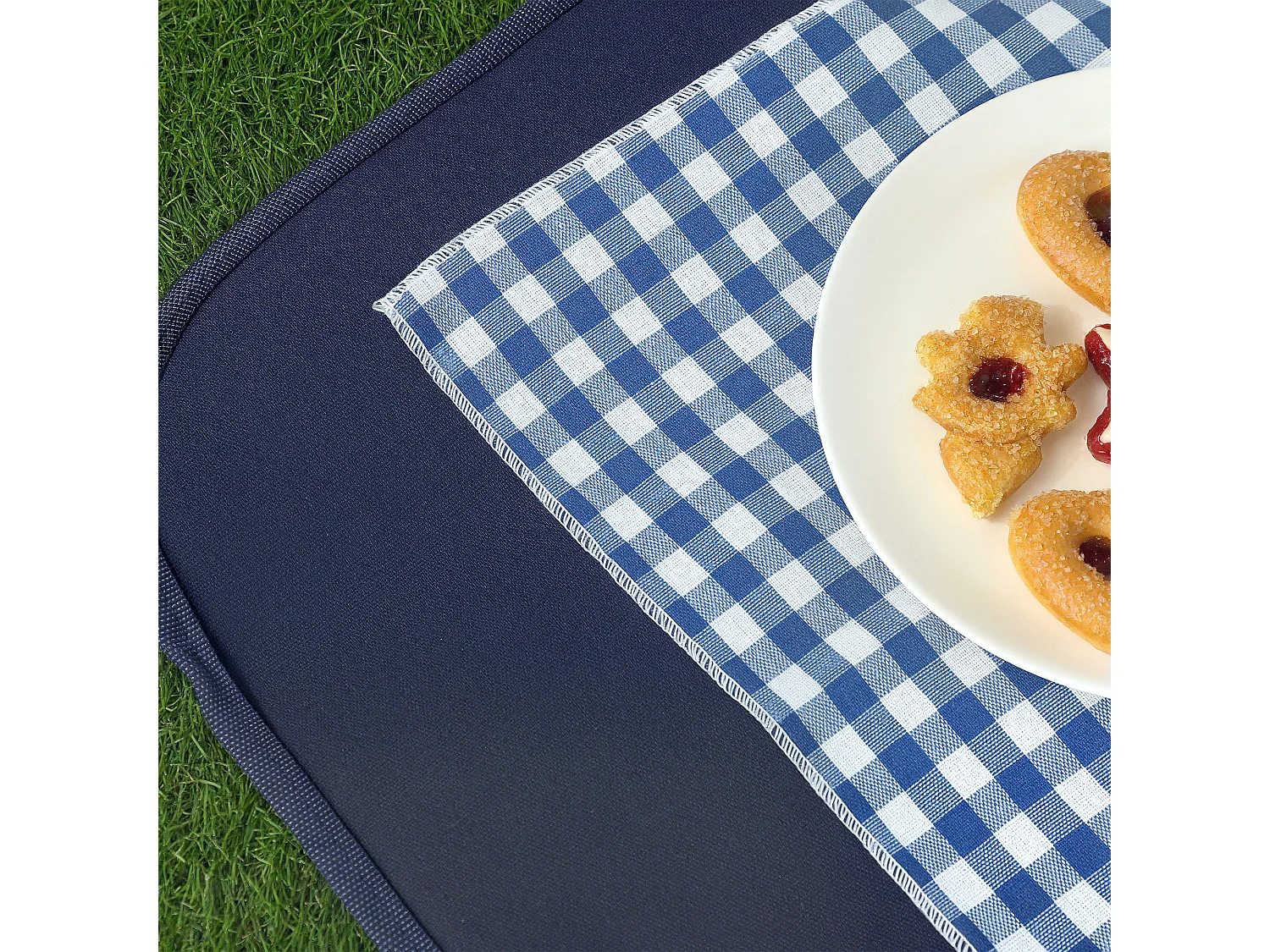 Cesta da pic nic per 4 persone con area frigo e accessori 54x34x20 cm