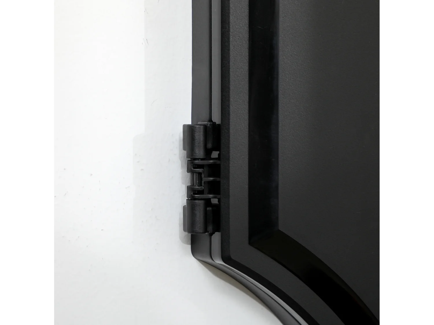 Bersaglio freccette elettronico in pp con 6 freccette