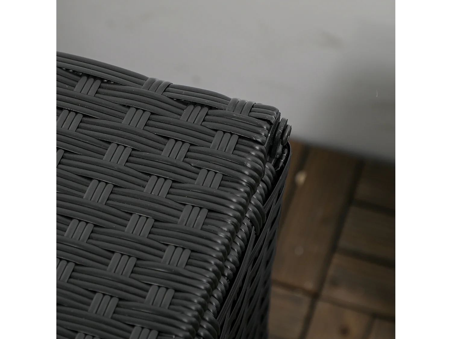 Baule da giardino in rattan e acciaio con coperchio nero