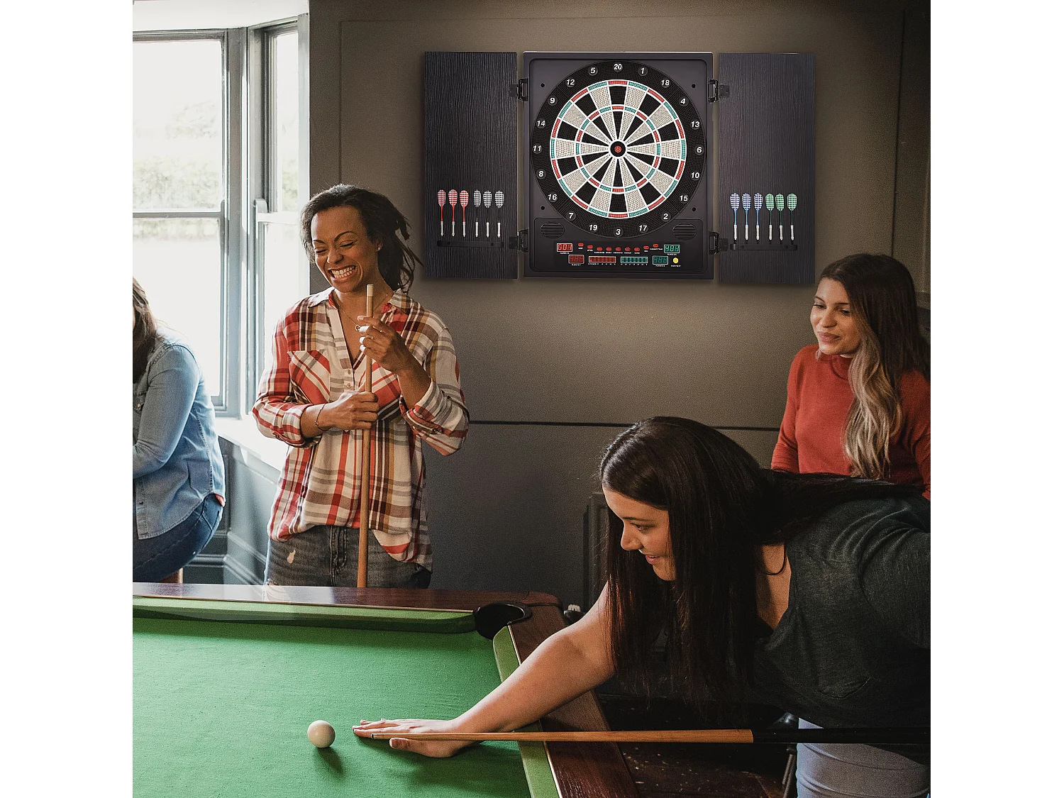 Bersaglio elettronico con 12 freccette 6 display per punteggio