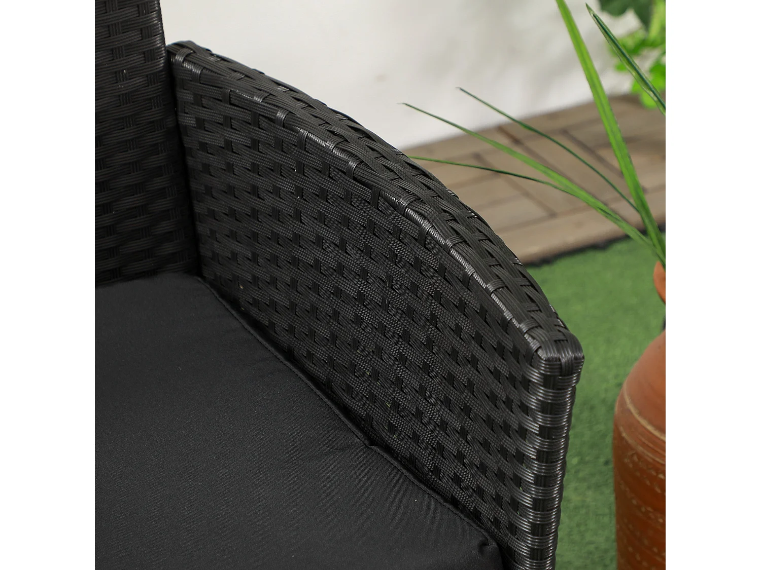 Divanetto per esterni 2 posti con tavolino da caffè centrale nero