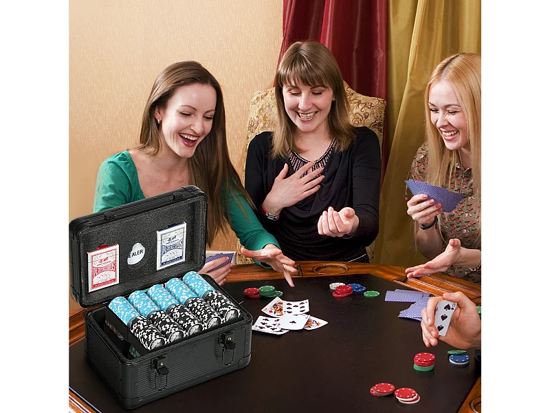 Set da poker per 12 persone con 600 fiches e 2 mazzi di carte