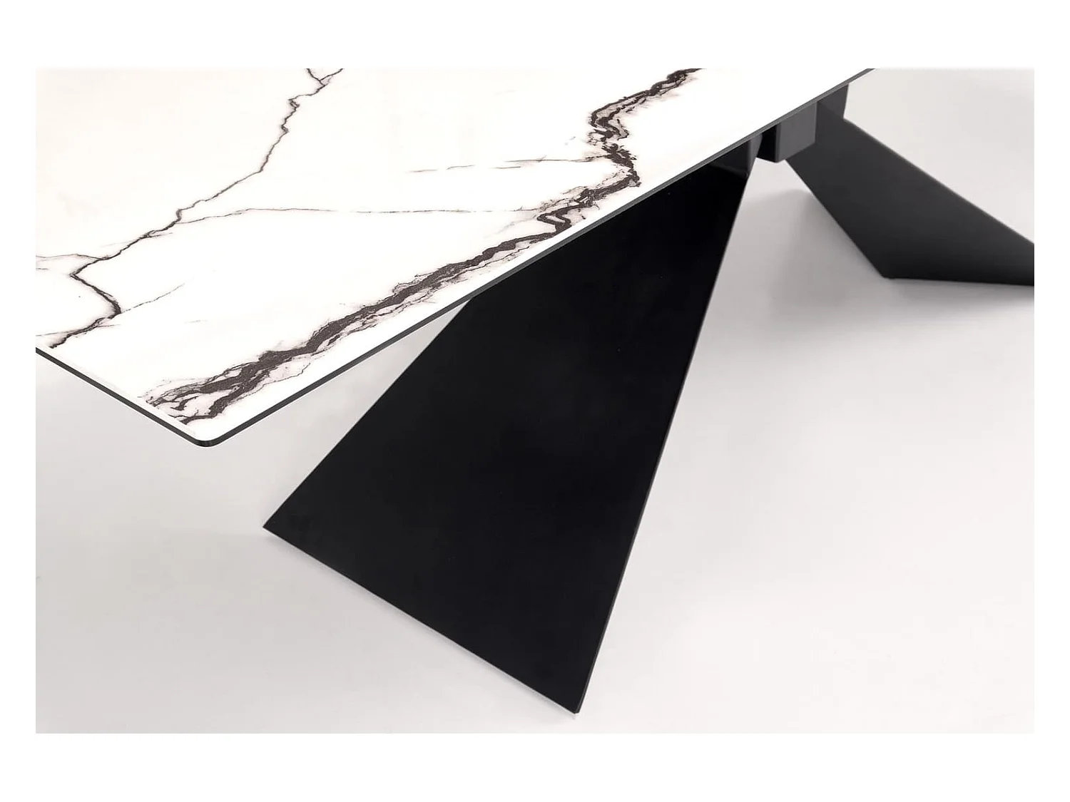 Table à manger Luciano/céramique et métal/blanc et noir