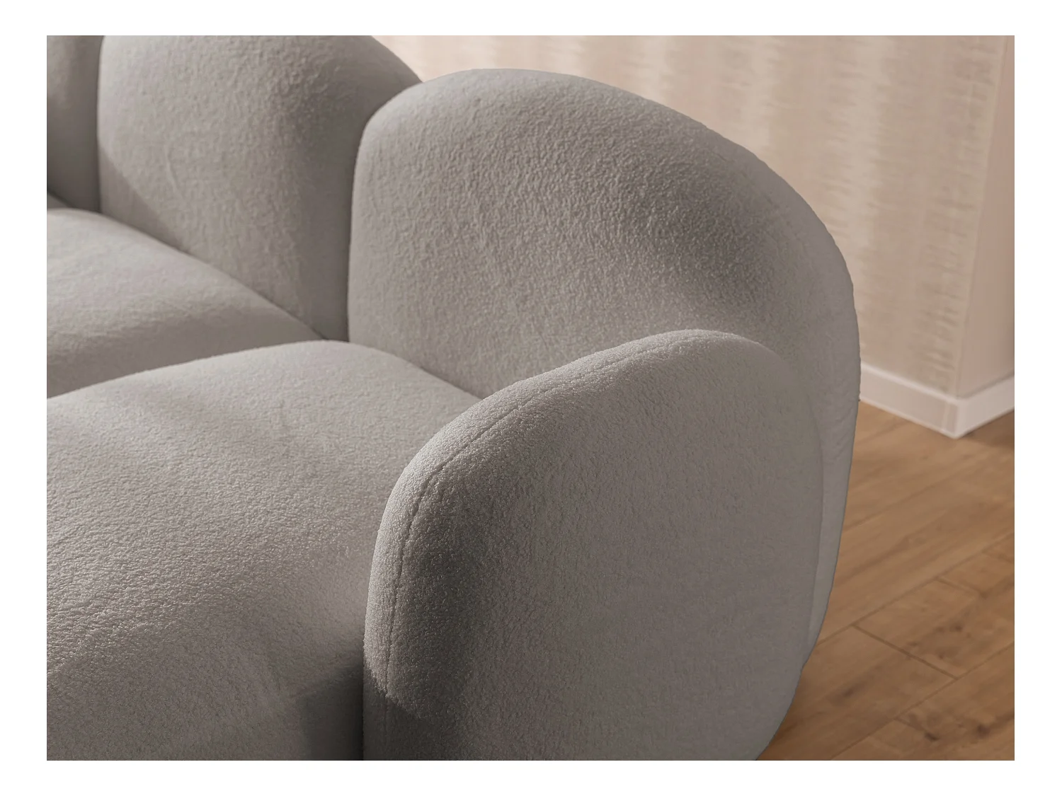 Nuvola - Moderne Wohnlandschaft aus Hellgrau Bouclé mit abgerundetem Design und hohem Sitzkomfort