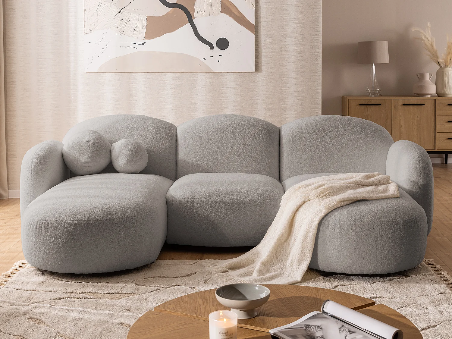 Nuvola - Moderne Wohnlandschaft aus Hellgrau Bouclé mit abgerundetem Design und hohem Sitzkomfort