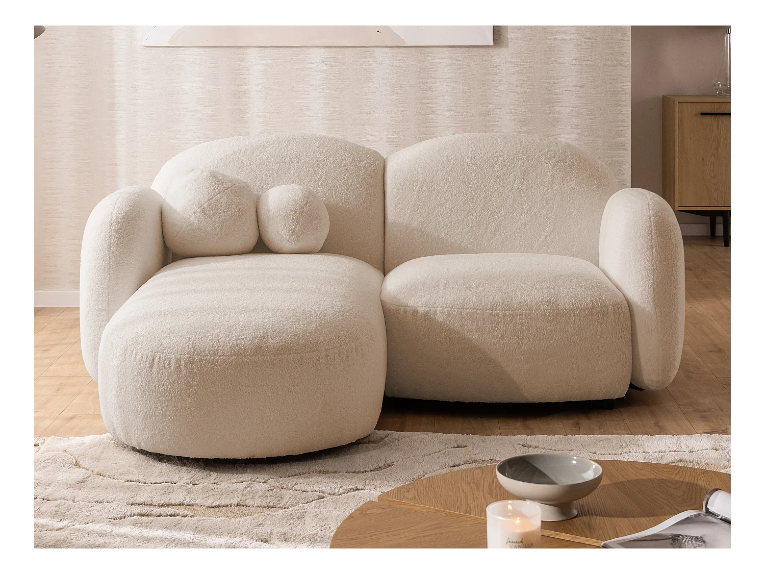 Nuvola - Moderne Ecksofa L-Form aus Hellbeige Bouclé-Stoff mit abgerundetem Design und hohem Sitzkomfort