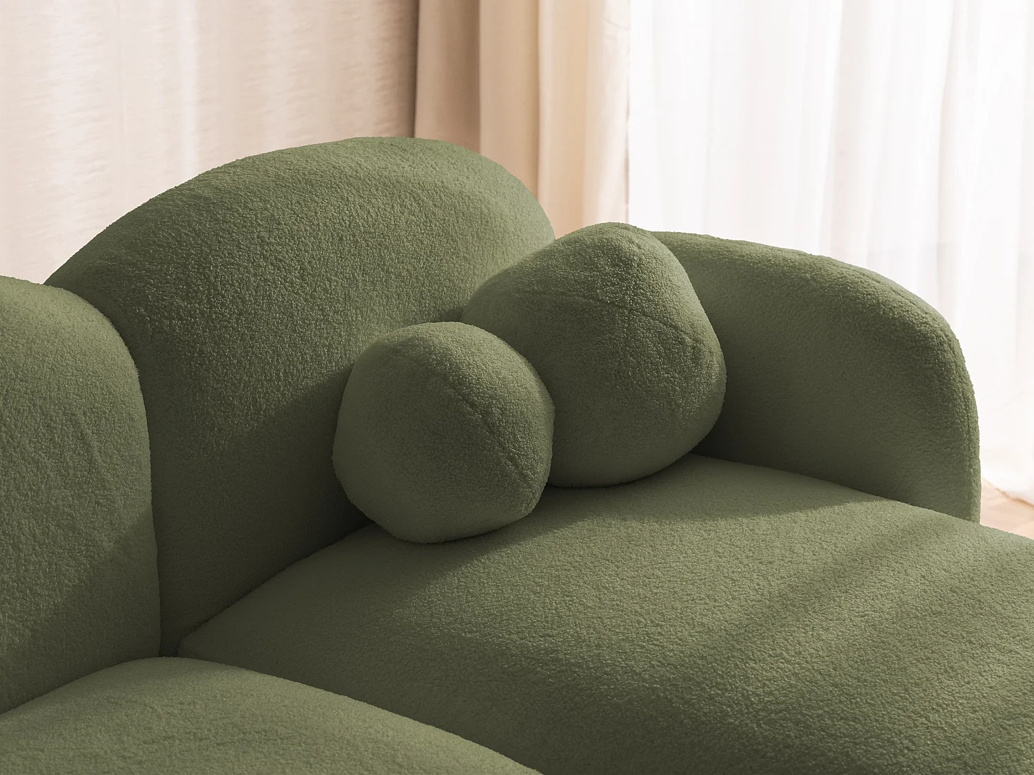 Nuvola - Moderne Ecksofa L-Form aus Grün Bouclé-Stoff mit abgerundetem Design und hohem Sitzkomfort