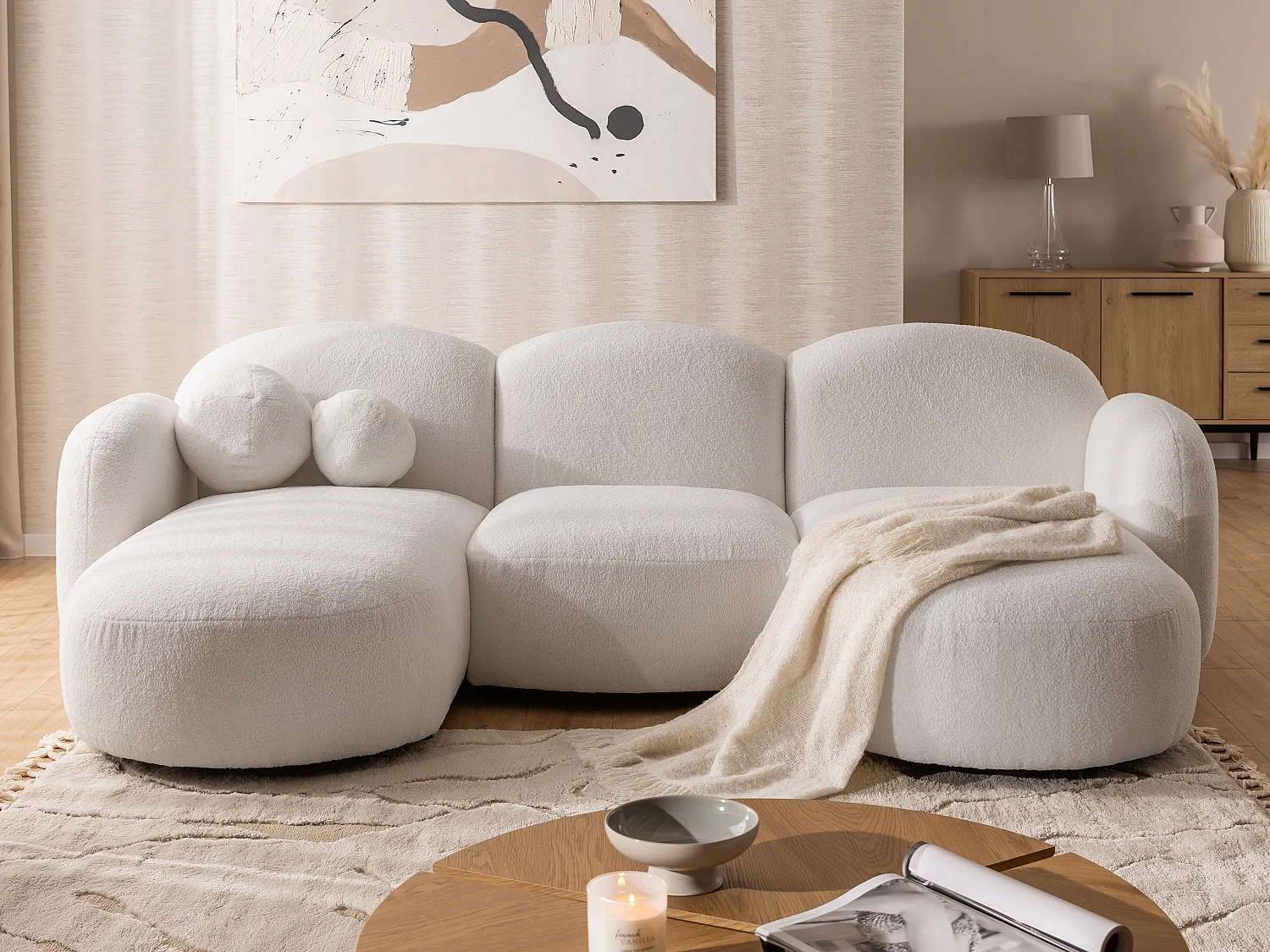 Nuvola - Moderne Wohnlandschaft aus Weiß Bouclé mit abgerundetem Design und hohem Sitzkomfort