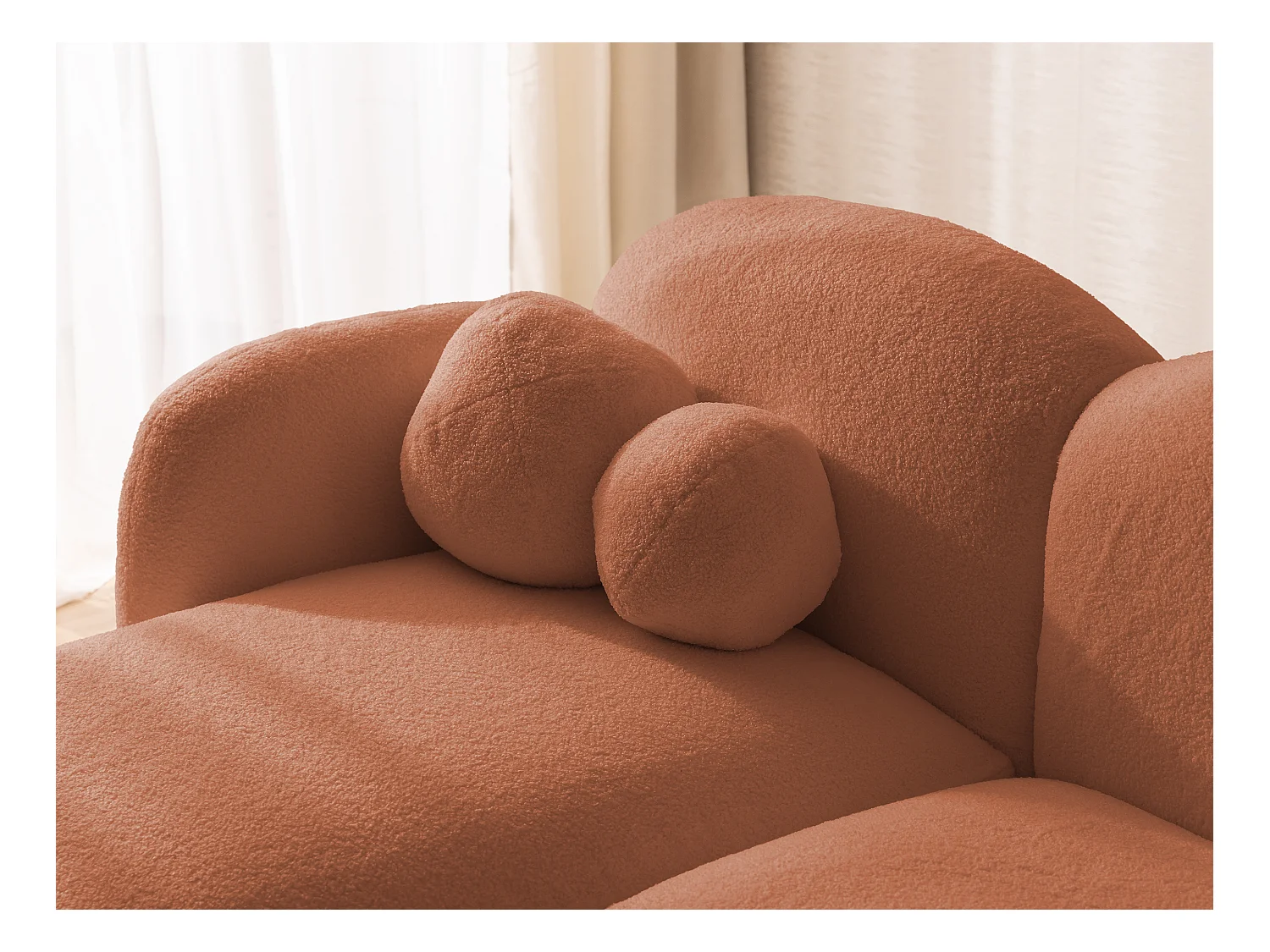 Nuvola - Moderne Ecksofa L-Form aus Terracotta Bouclé-Stoff mit abgerundetem Design und hohem Sitzkomfort