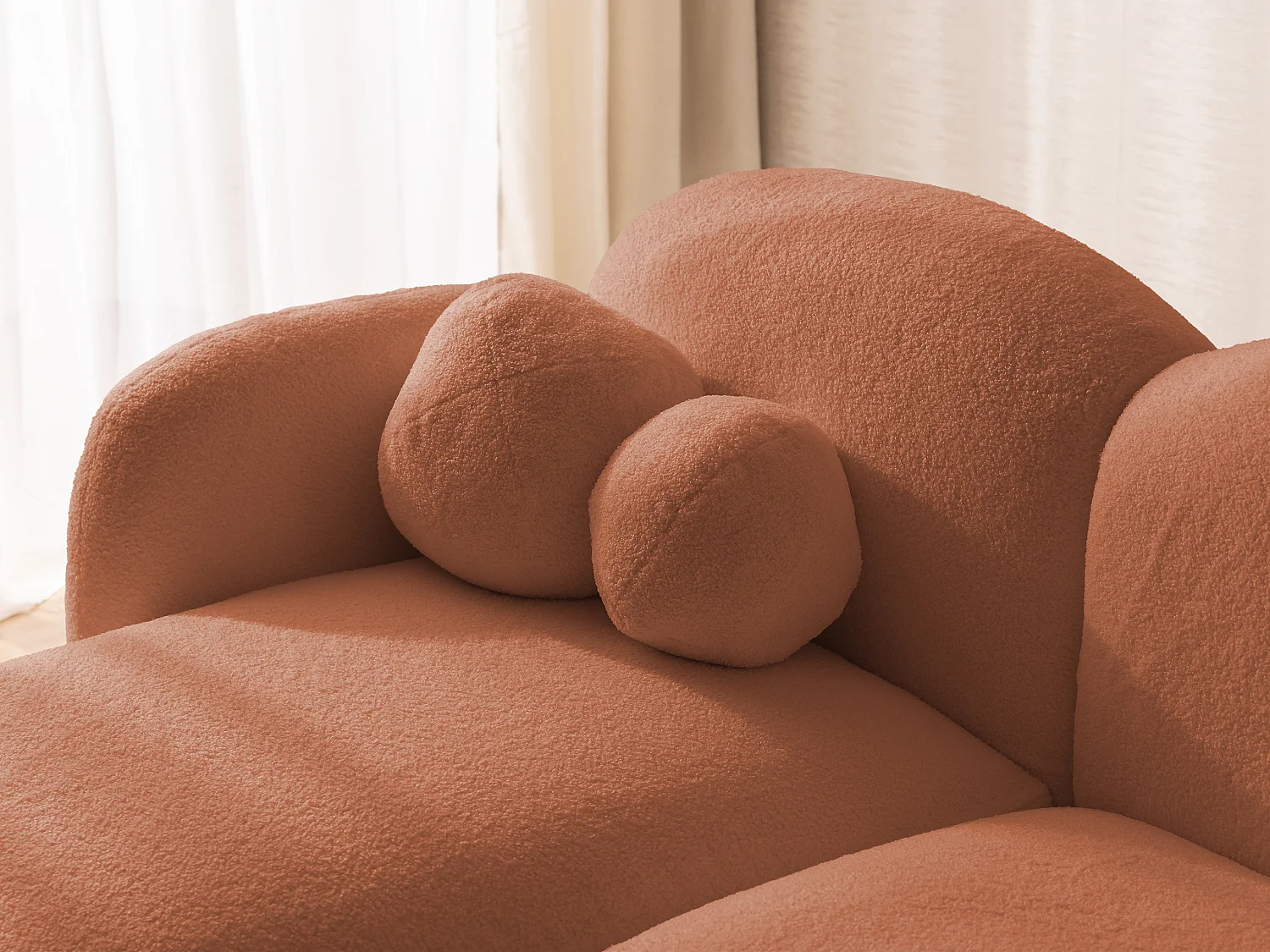 Nuvola - Moderne Ecksofa L-Form aus Terracotta Bouclé-Stoff mit abgerundetem Design und hohem Sitzkomfort