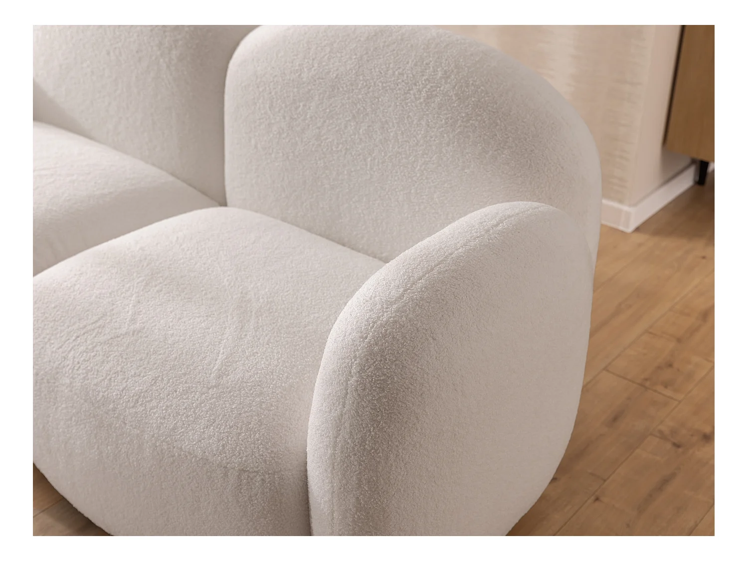 Nuvola - Moderne Ecksofa L-Form aus Weiß Bouclé-Stoff mit abgerundetem Design und hohem Sitzkomfort