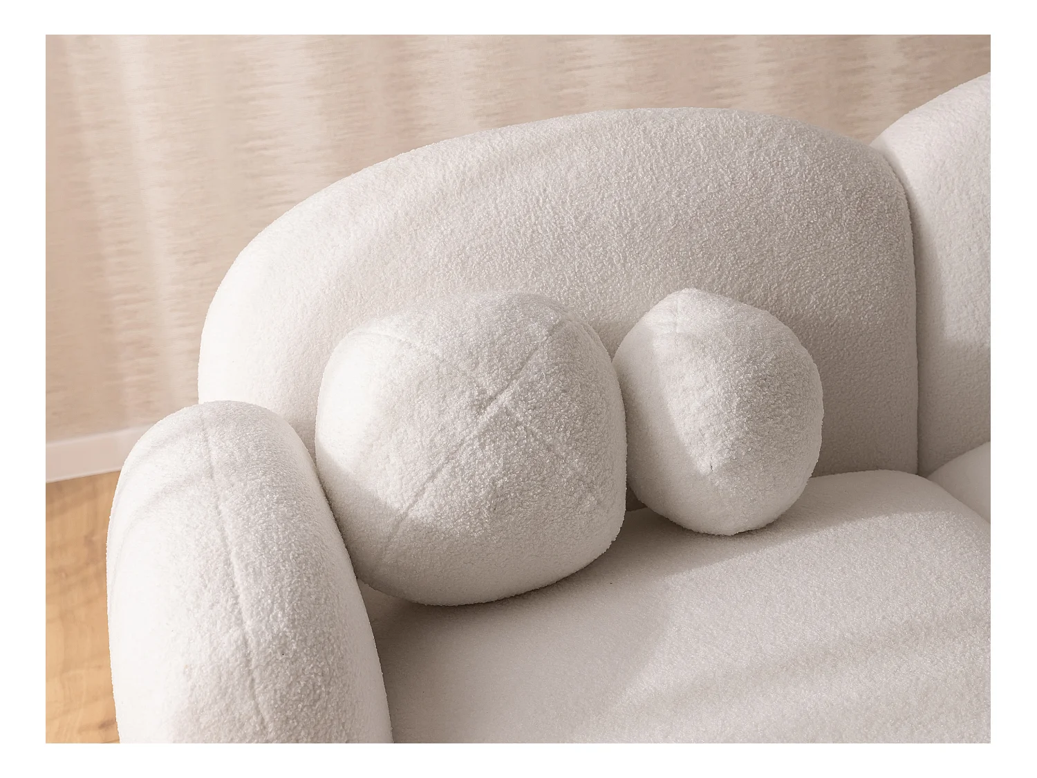 Nuvola - Moderne Ecksofa L-Form aus Weiß Bouclé-Stoff mit abgerundetem Design und hohem Sitzkomfort