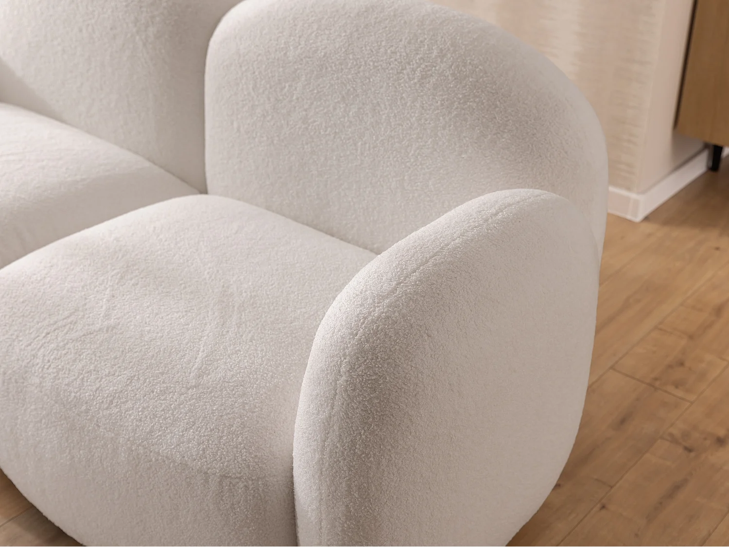 Nuvola - Moderne Ecksofa L-Form aus Weiß Bouclé-Stoff mit abgerundetem Design und hohem Sitzkomfort