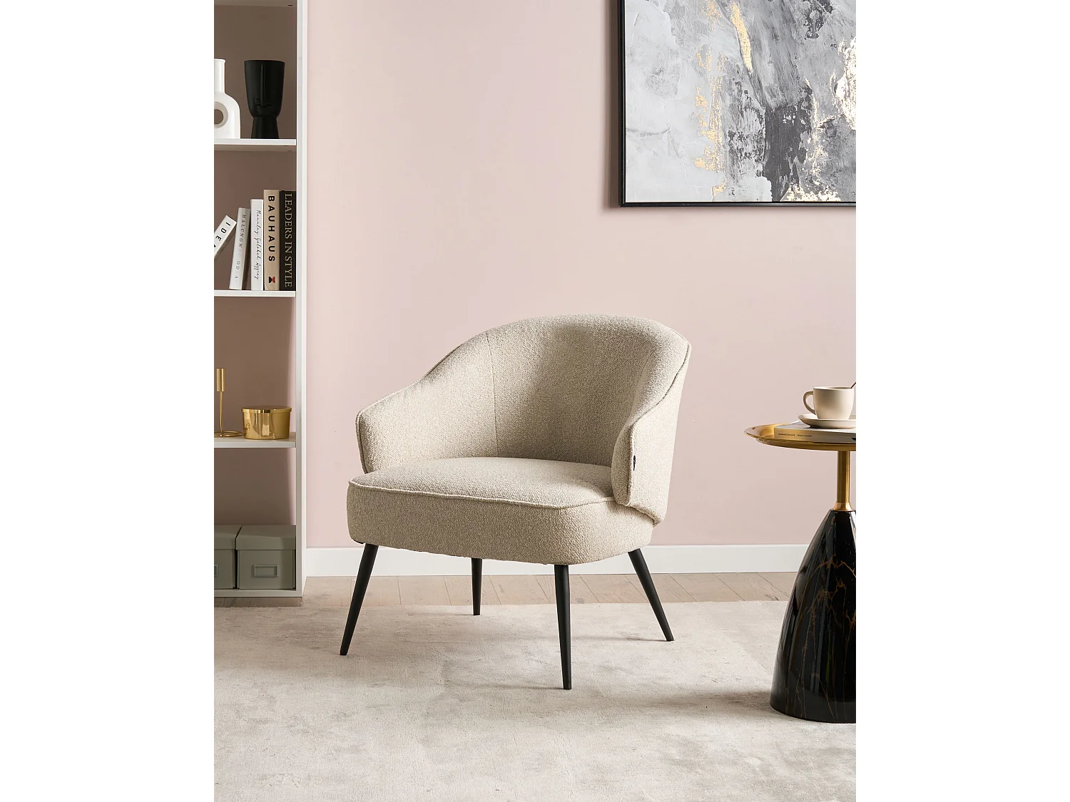 Fauteuil en bouclé beige clair KAYLA