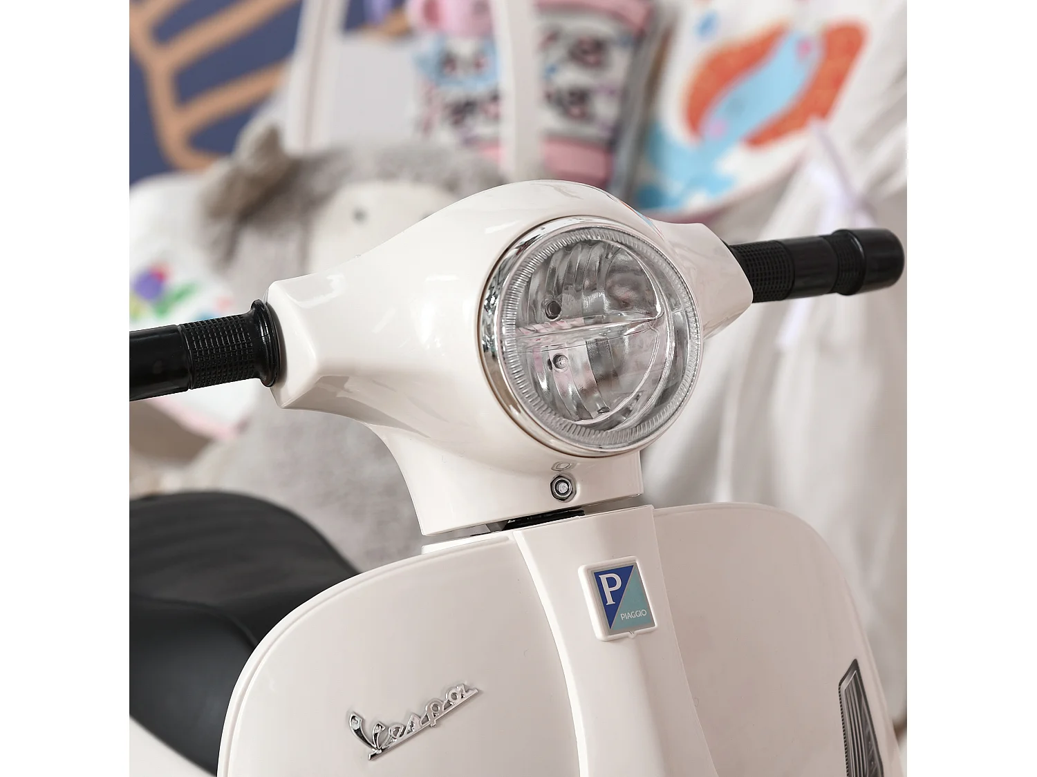 Moto per bambini vespa batteria 6v fari e clacson 18-36 mesi