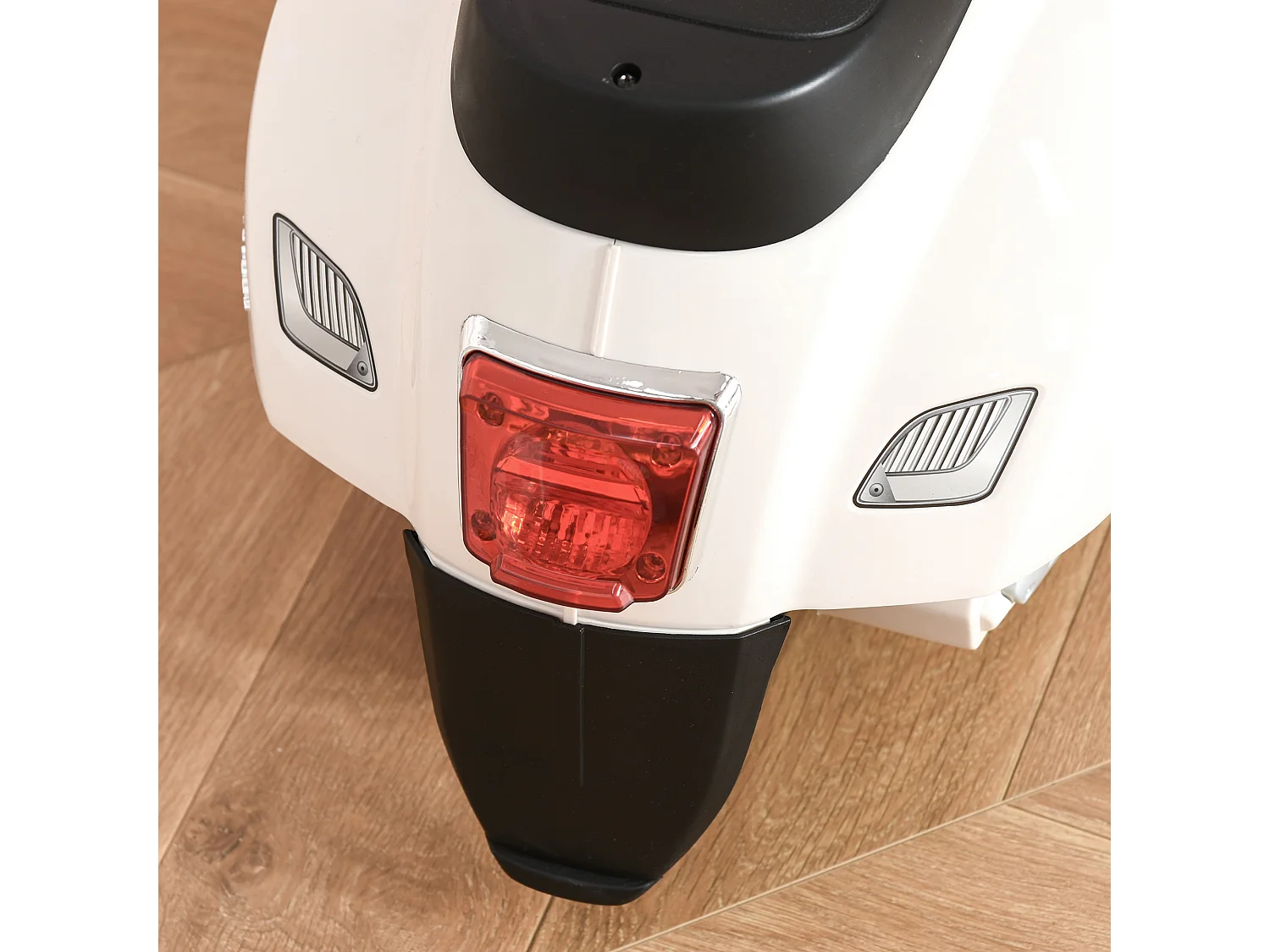 Moto per bambini vespa batteria 6v fari e clacson 18-36 mesi