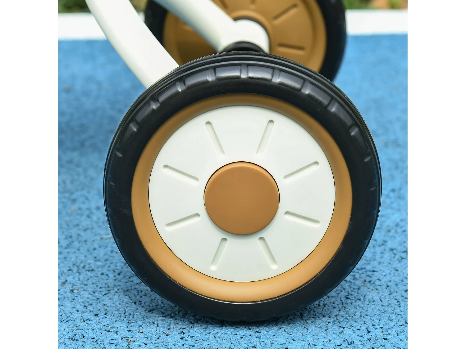 Triciclo per bimbi 2-5 anni regolabile con campanello bianco