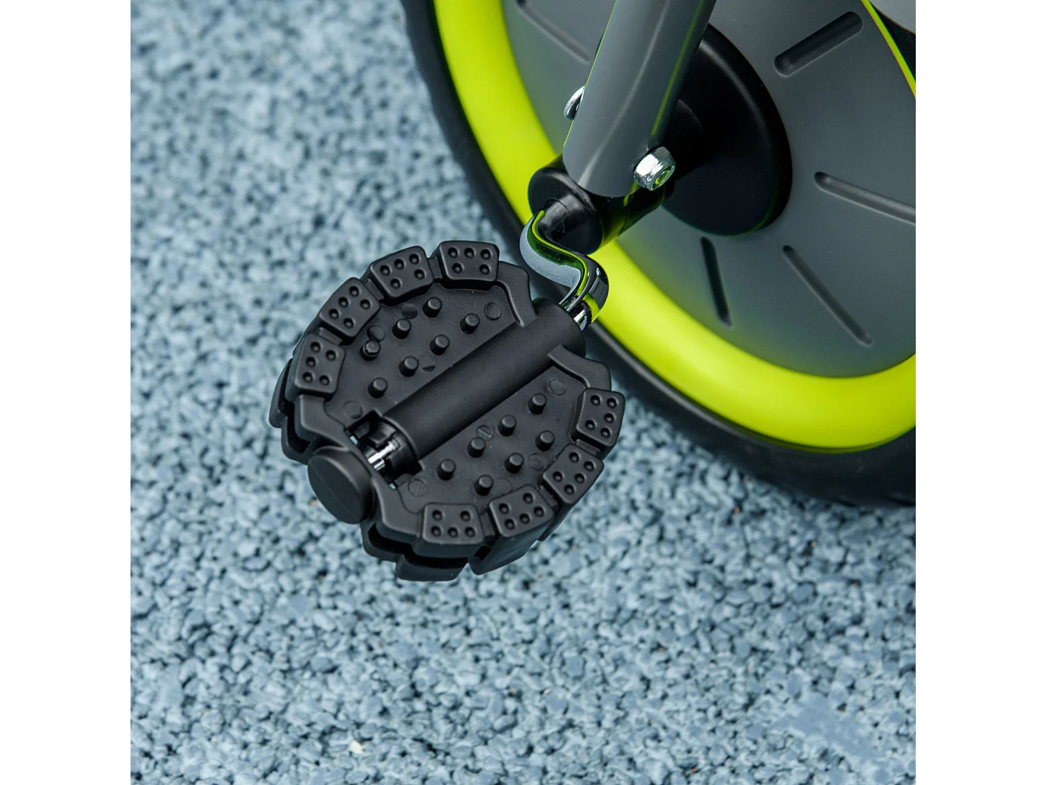 Triciclo per bimbi 2-5 anni regolabile con campanello nero