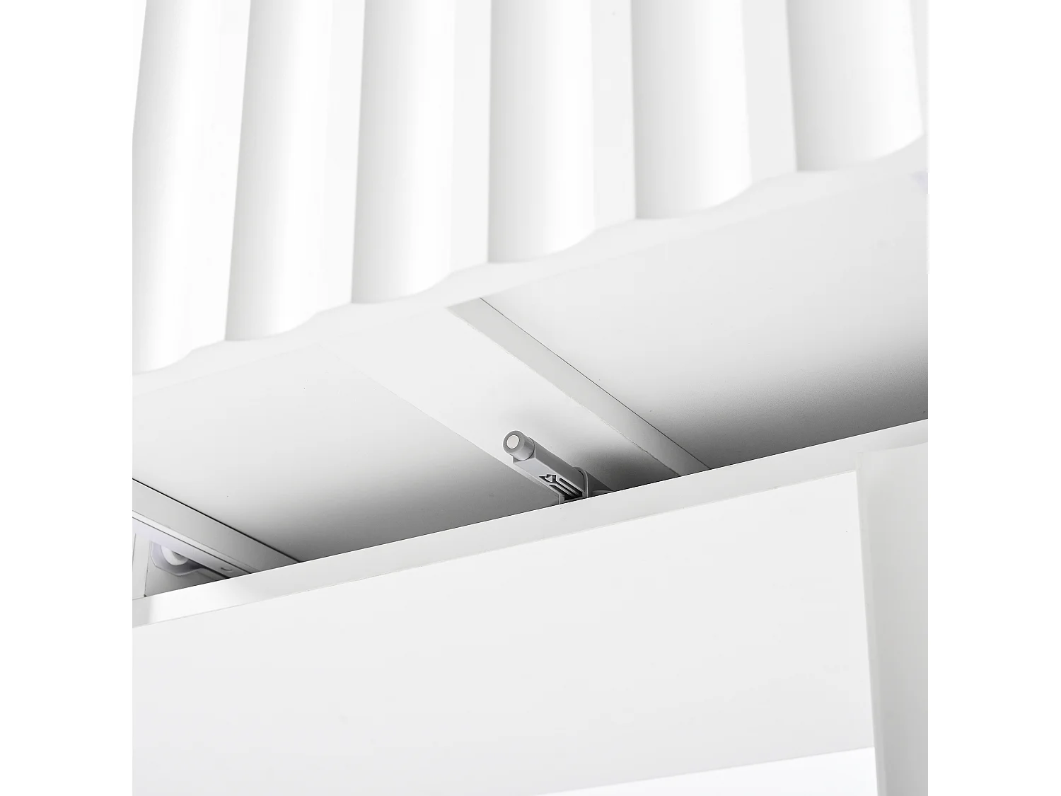 Coiffeuse blanche avec 5 tiroirs de rangement et miroir LED - Tabouret non inclus