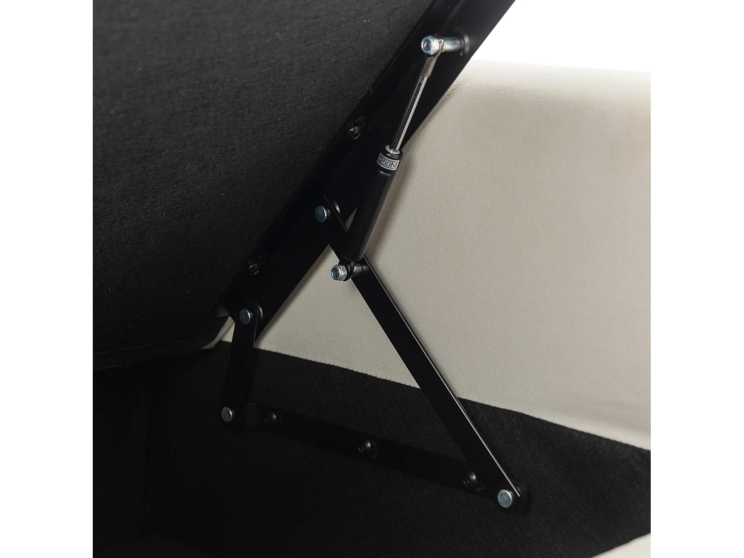 Canapé simple en velours beige avec accoudoirs et rangements, pieds en métal - pour salon et chambre