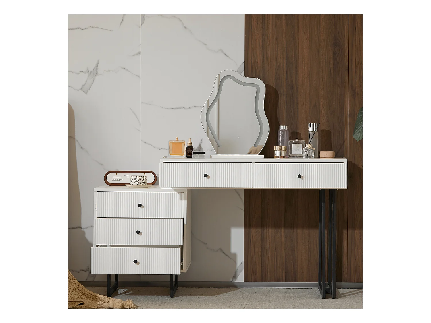 Coiffeuse blanche avec miroir LED 3 couleurs, 5 tiroirs, pieds en métal noir – sans tabouret