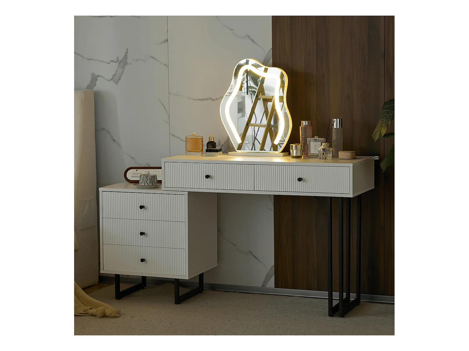 Coiffeuse blanche avec miroir LED 3 couleurs, 5 tiroirs, pieds en métal noir – sans tabouret