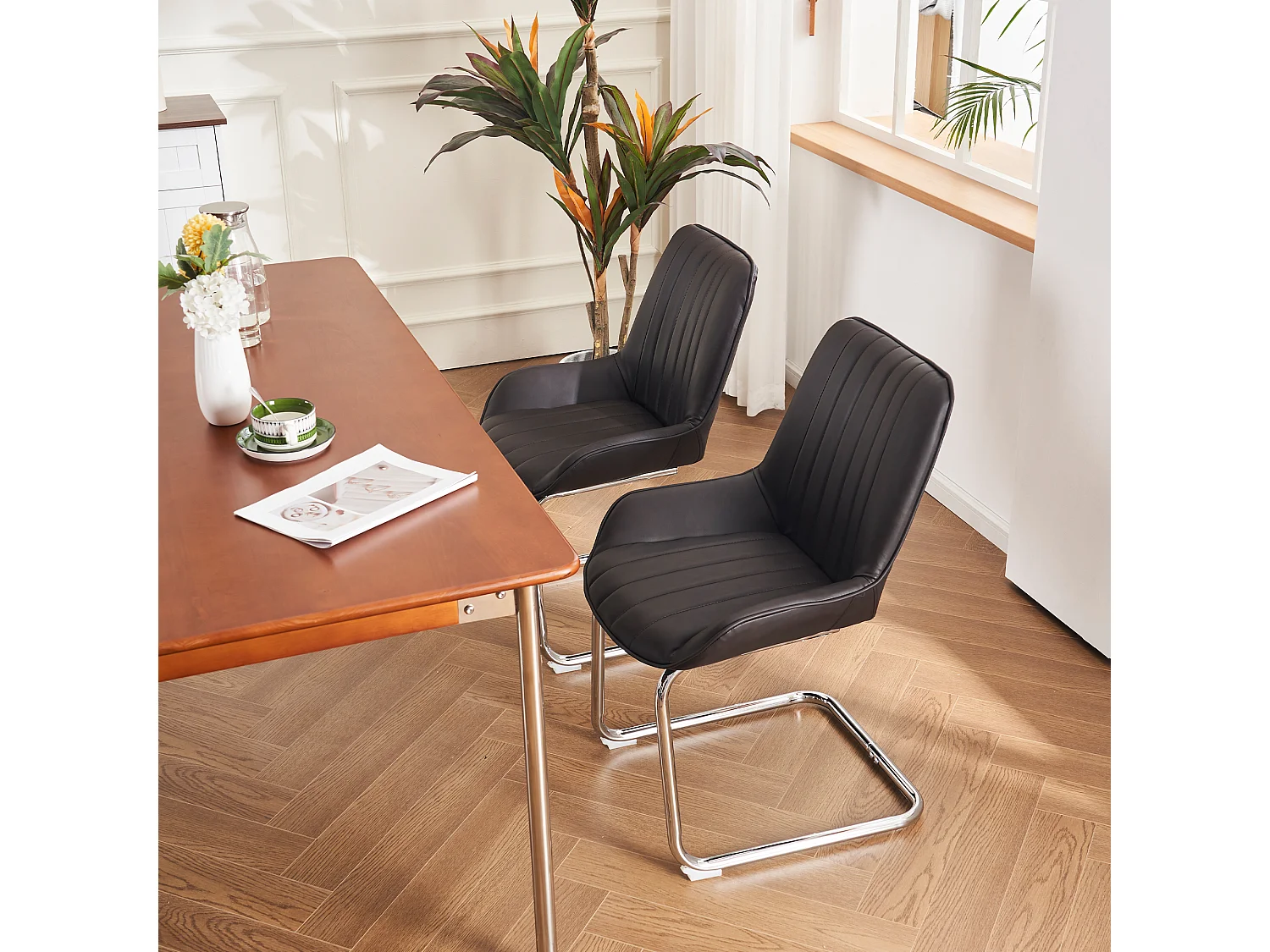 Lot de 2 chaises de salle à manger avec dossier rembourré et pieds en métal argenté - PU noir