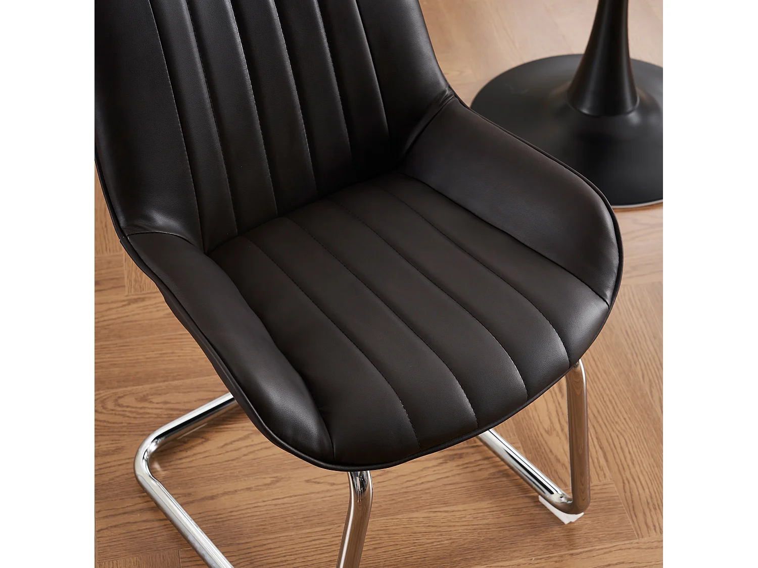 Lot de 2 chaises de salle à manger avec dossier rembourré et pieds en métal argenté - PU noir