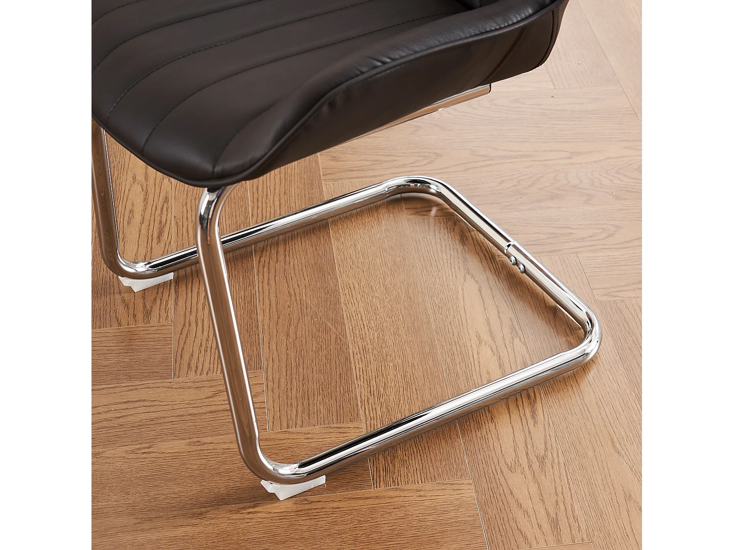 Lot de 2 chaises de salle à manger avec dossier rembourré et pieds en métal argenté - PU noir