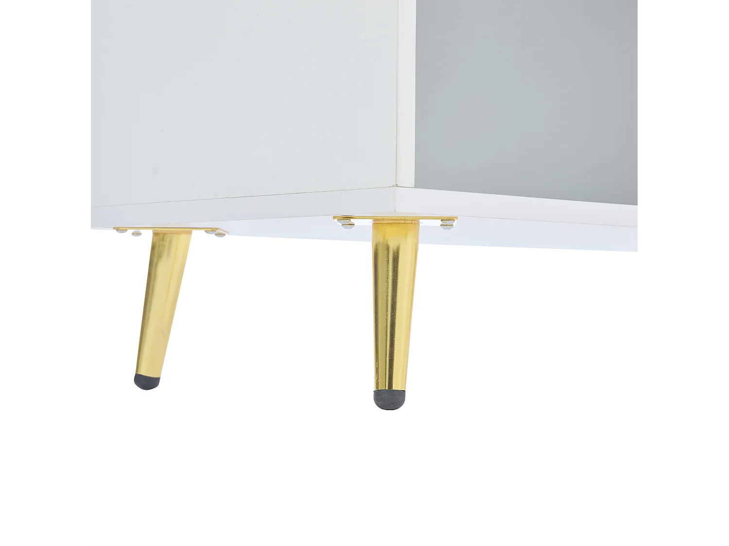 Meuble à chaussures blanc avec 2 portes et étagères ouvertes, poignées et pieds dorés