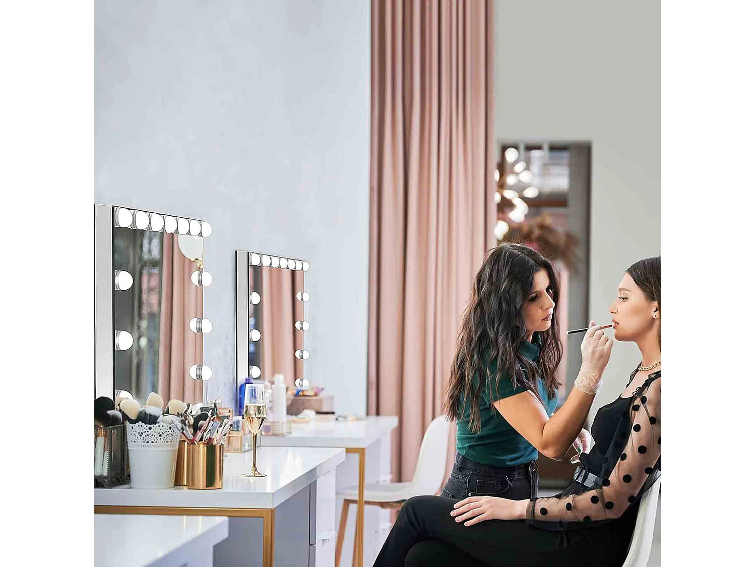 Miroir de maquillage blanc - avec 15 ampoules LED et port de chargement USB - 3 couleurs à intensité variable