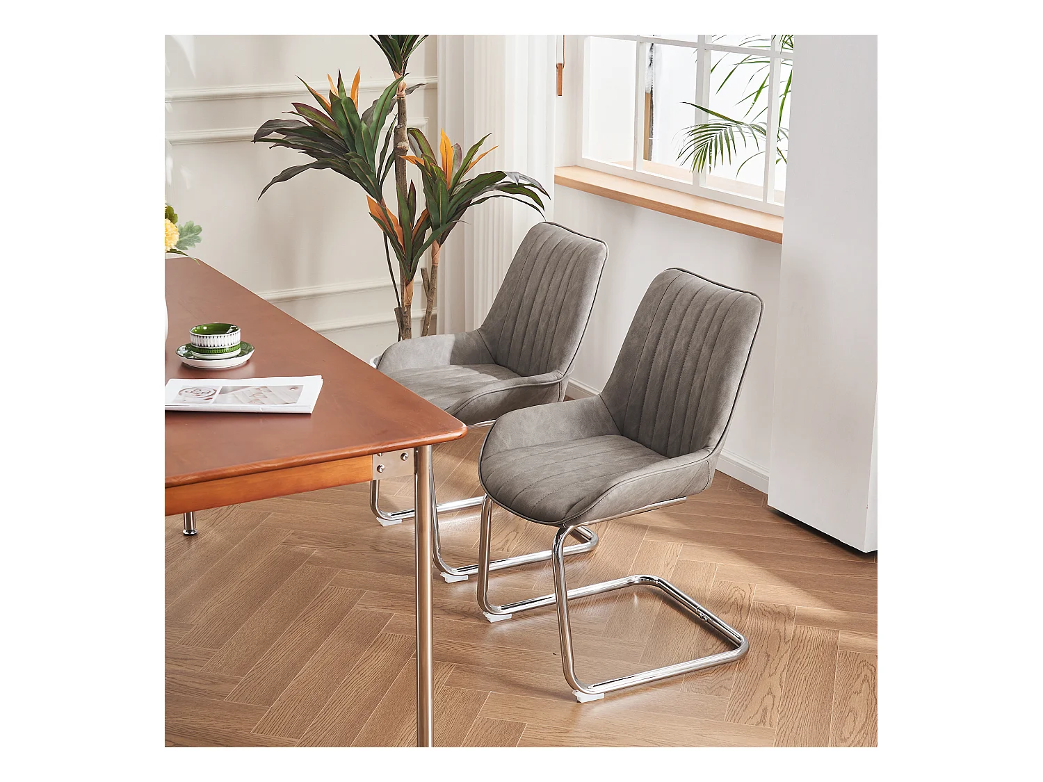 Lot de 2 chaises de salle à manger avec dossier rembourré et pieds en métal argenté - PU gris