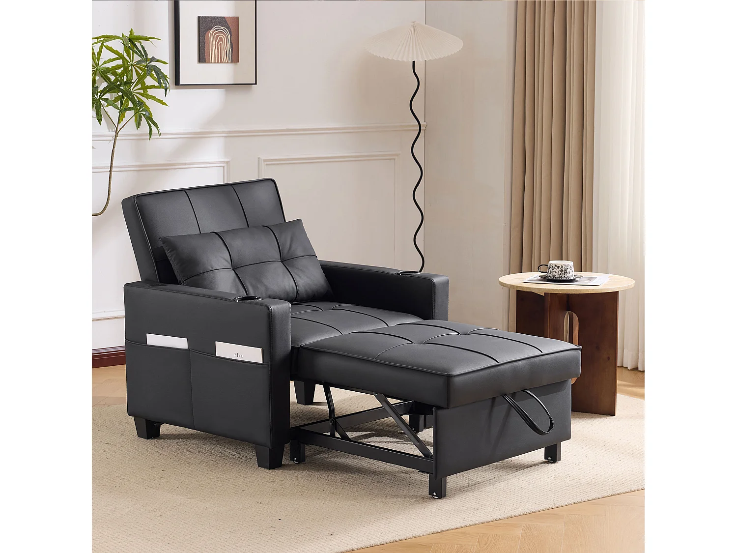 1-Sitzer Sofa aus schwarzem Kunstleder mit USB-Anschluss und Becherhalter - Umwandelbar in Bett oder Chaiselongue